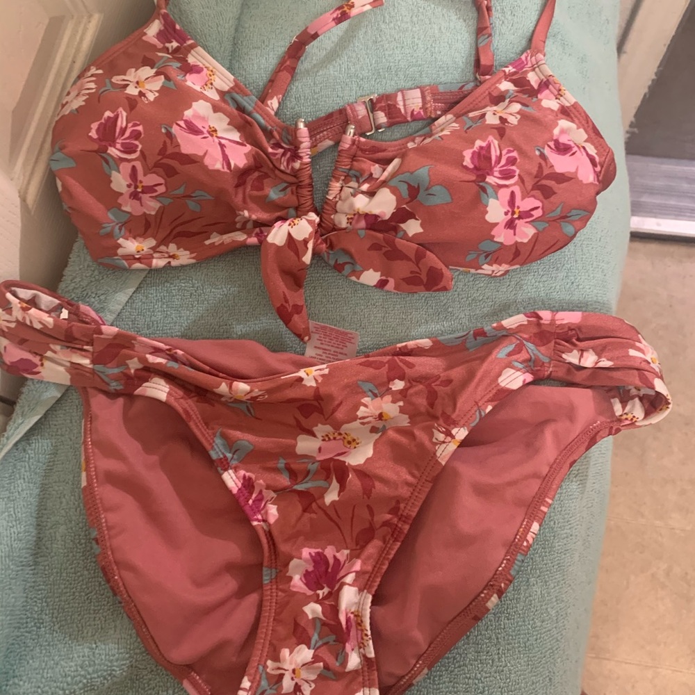 Very cute floral bikini